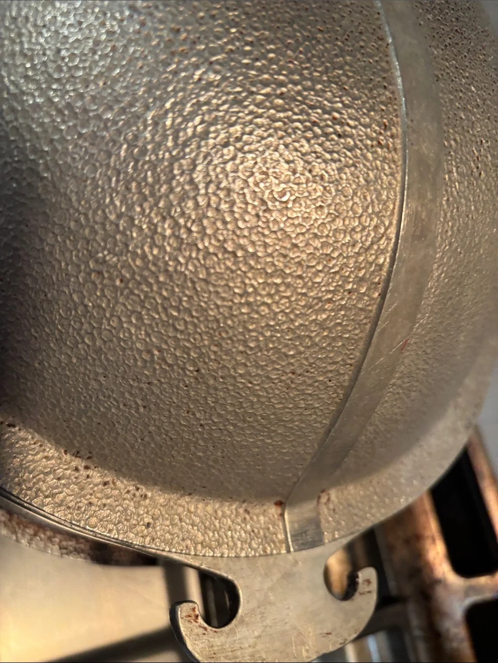 Silver Cast Aluminum Roaster with Hammered-Texture Dome Lid(Over 5lbs)